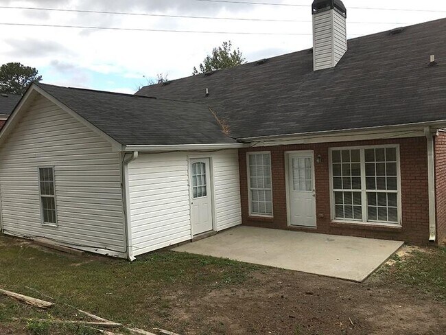 Building Photo - 2515 Freemans Walk Dr