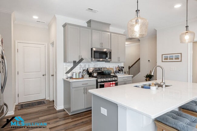 Building Photo - 312 Bedivere Ln