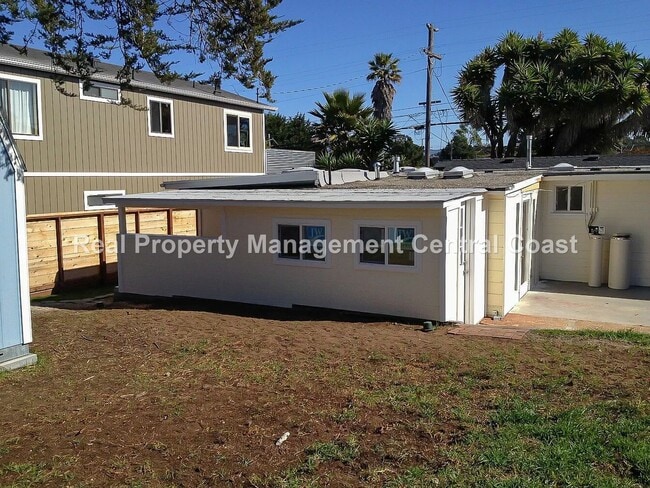 Building Photo - AVAILABLE OCTOBER - Nice Home in Los Osos ...