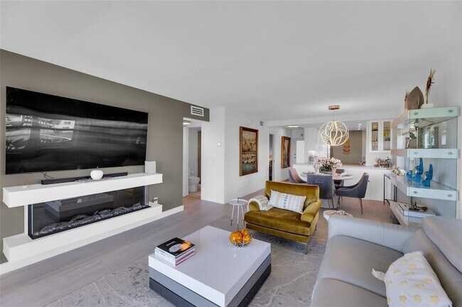 Building Photo - 1610 N Ocean Blvd