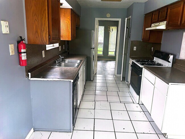 Building Photo - 12134 Pecan Meadow Dr