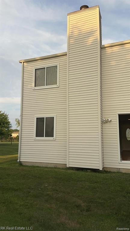 Building Photo - 2824 Roundtree Dr