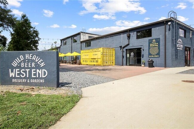 Building Photo - 1654 Westhaven Dr SW