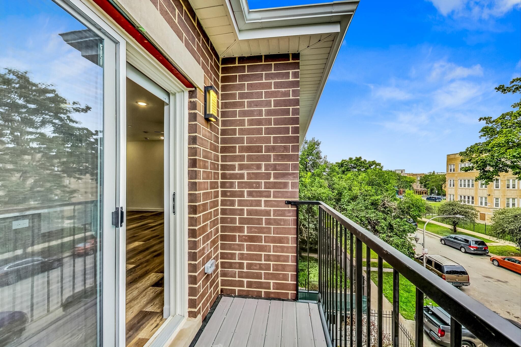 Building Photo - 6135 S Kimbark Ave