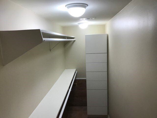Building Photo - 223 Longleaf Cir