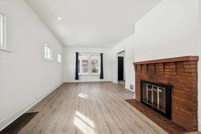 Building Photo - 2639 Prairie Ave