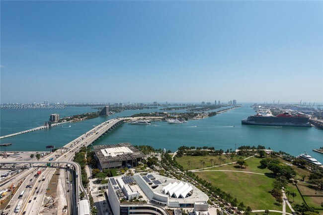 Building Photo - 1100 Biscayne Blvd