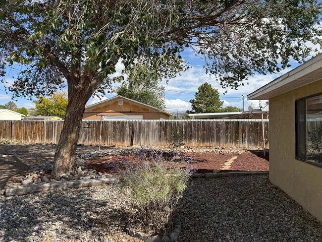 Building Photo - 1404 Chaco Ave