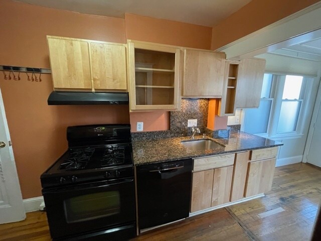 Building Photo - 2743 4th St NE