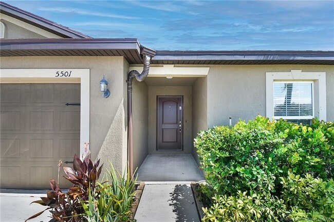 Building Photo - 5501 Jamboree Dr