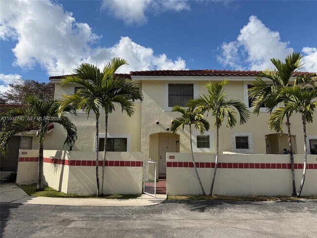 Building Photo - 1206 San Remo Cir