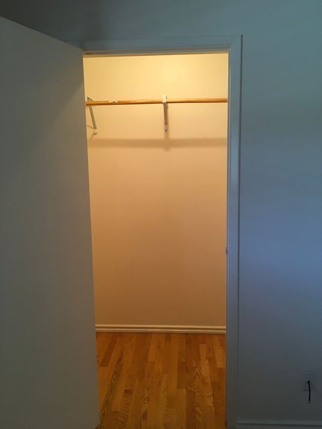 Building Photo - Charming Vintage 3BR/1.5BA Corner Lot Home...