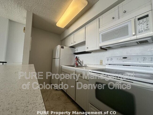 Building Photo - 1020 15th St