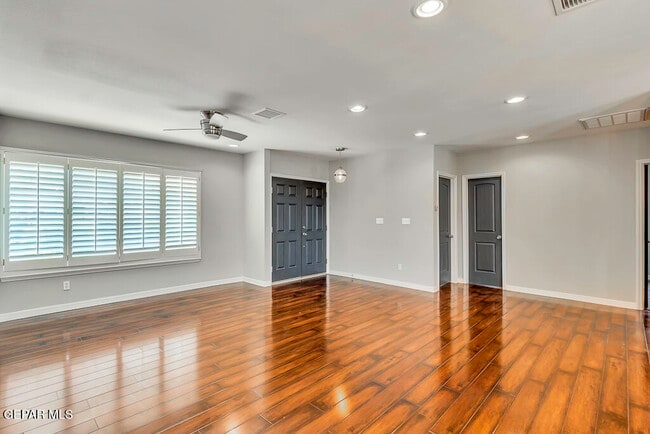 Building Photo - 9208 Shaver Dr