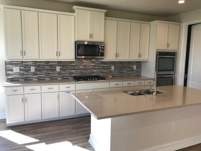 Building Photo - 28923 Lucero Ln