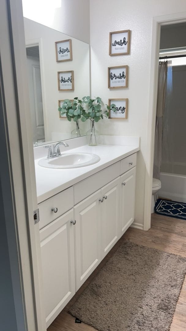 Building Photo - Beautiful 4 bedroom, 3 bath home nestled in the foothills of Fallbrook