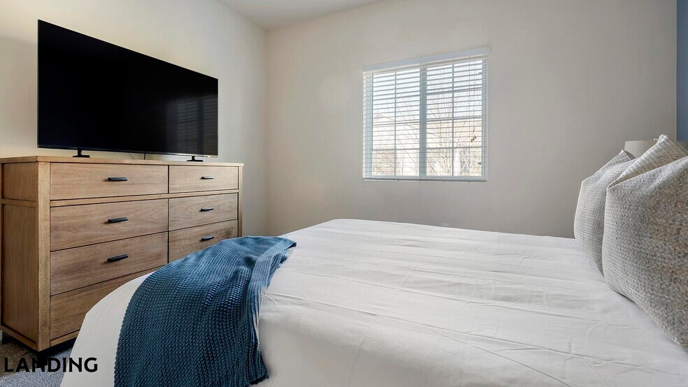 Building Photo - 9015 Kings Grant Dr