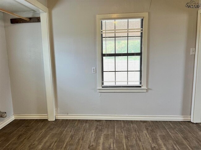 Building Photo - 202 FM 367