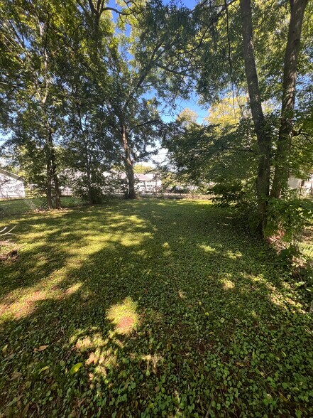 Building Photo - 1509 Humes Ave NE