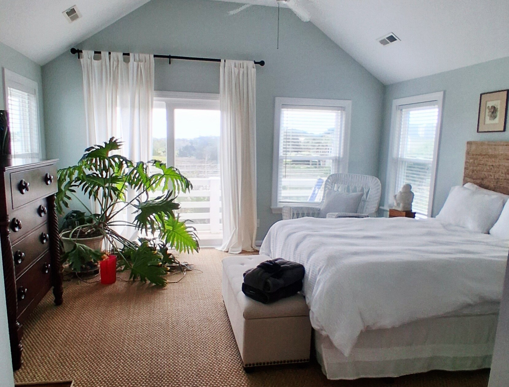 Bedroom 2 - Queen with Balcony - 12 Seahorse Ct