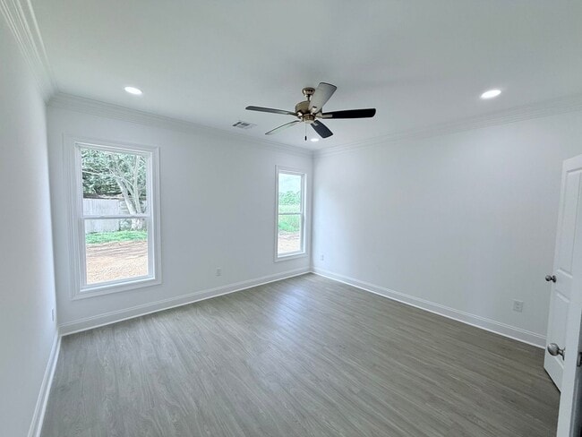 Building Photo - Brand New Construction Home in Prime Locat...