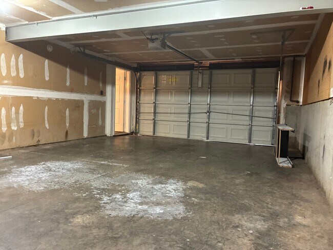 Building Photo - 1331 AmandaJo Drive