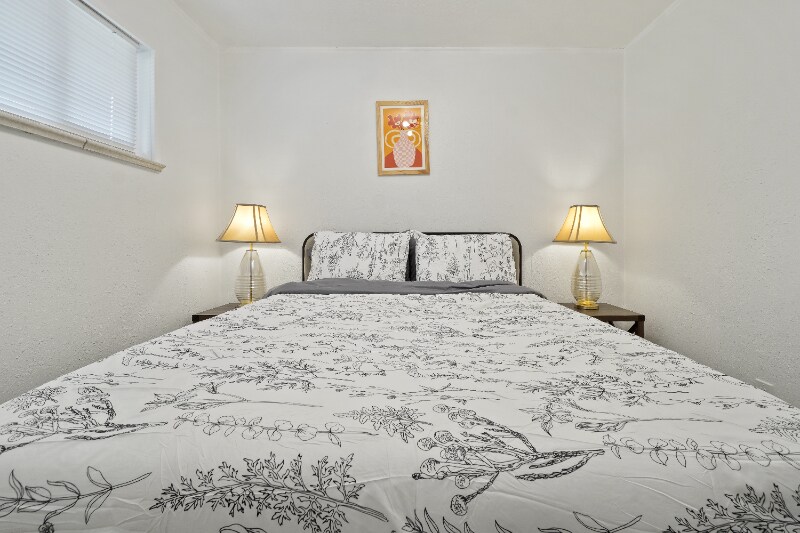 Building Photo - 6050 E Alameda Ave