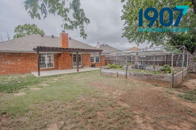 Building Photo - 3017 SW 92nd St
