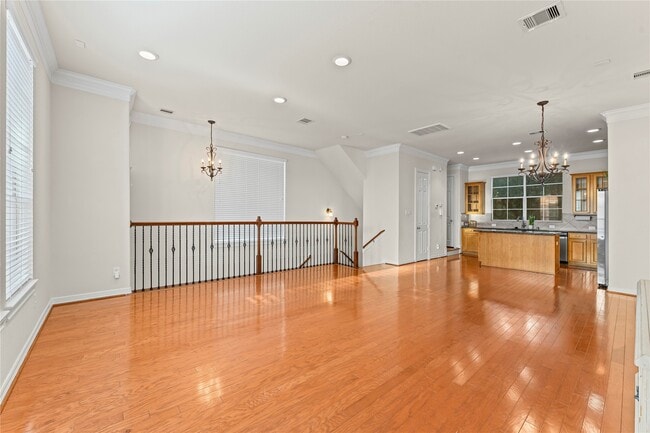 Building Photo - 3202 Clearview Cir
