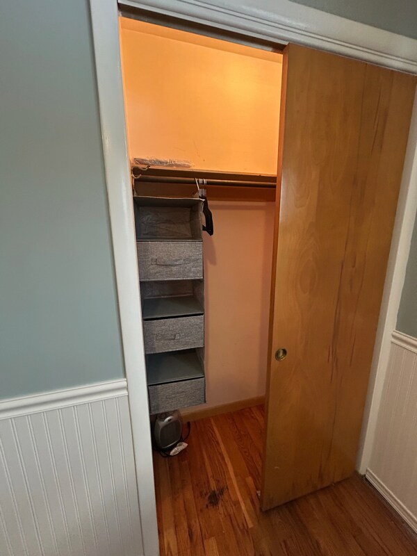 Building Photo - 4994 N Sedgewick Rd