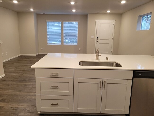 Building Photo - Beautiful, brand new 4 bedroom for Rent Now!
