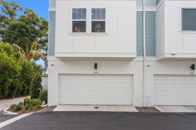 Building Photo - 114-121 21st St N