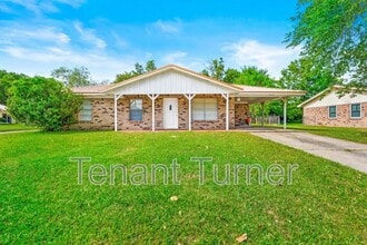 Building Photo - 329 Springdale Cir