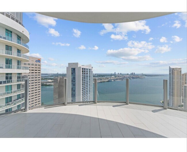 Building Photo - 300 Biscayne Blvd Way