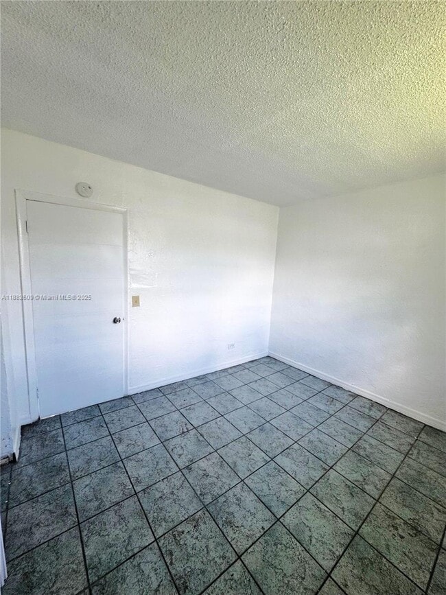 Building Photo - 840 NW 70th St