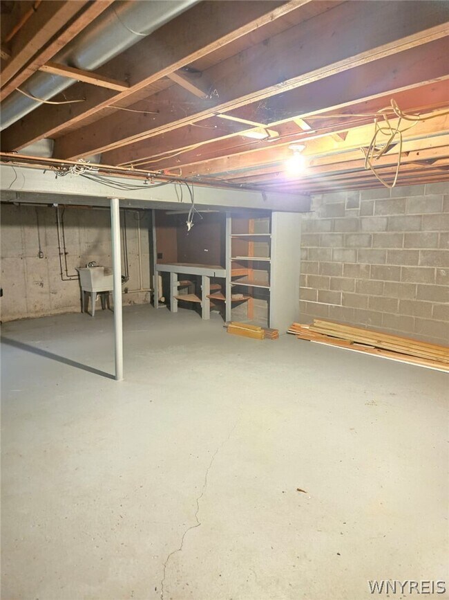 Building Photo - 1283 Peppertree Dr