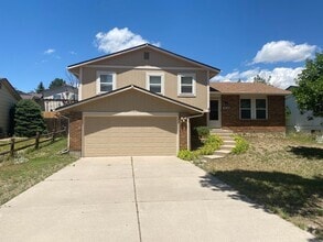 Building Photo - Fantastic 3 Bedroom, 2 Bath, 2 Car Garage,...