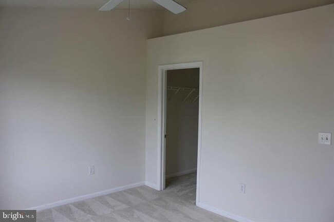 Building Photo - 12858 Fair Briar Ln