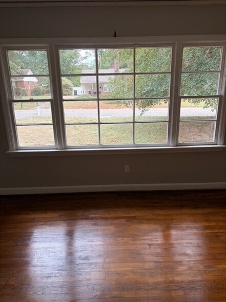 Building Photo - 3539 Honeysuckle Rd