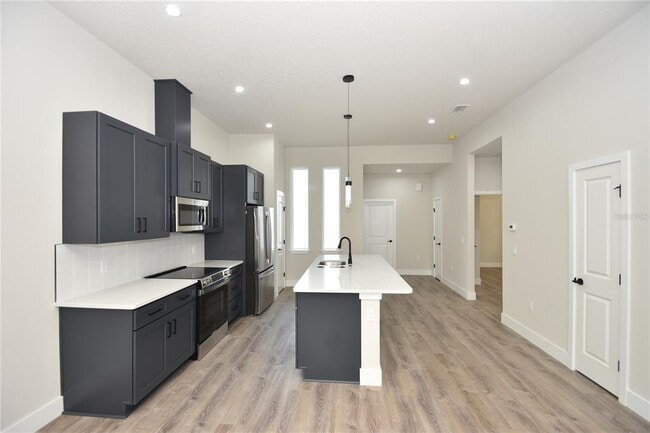 Building Photo - 20 Uniondale Pl