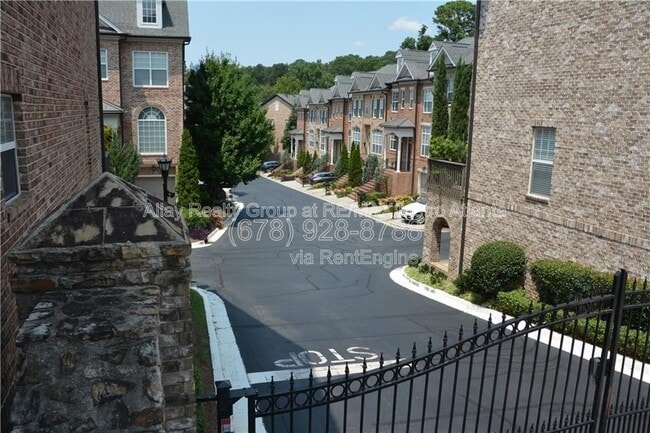 Building Photo - 2673 Rivers Edge Dr NE