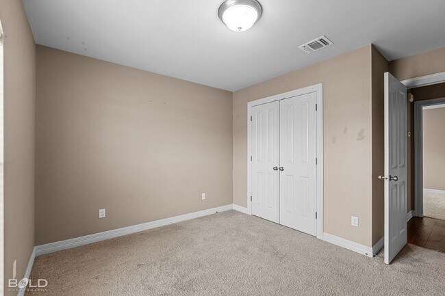 Building Photo - Brick Home In Haughton