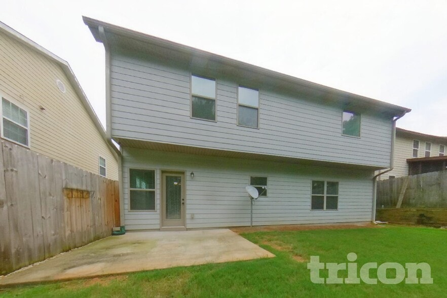 Building Photo - 191 Scenic Hills Dr