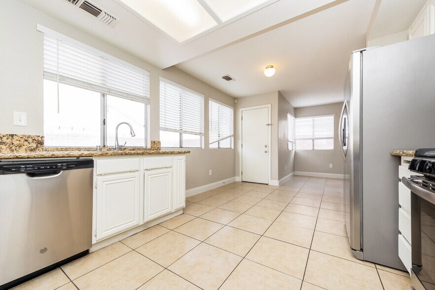 Building Photo - 4501 Bradpoint Dr