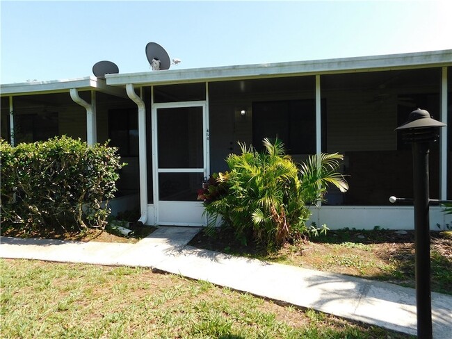 Primary Photo - 454 7th Pl