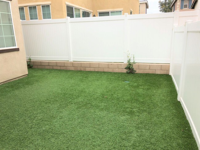 Building Photo - 2873 S Via Belamaria