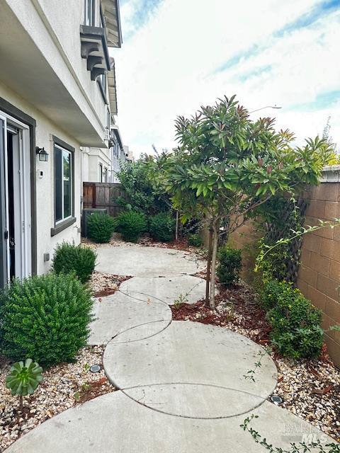 Primary Photo - 2056 Parsons Dr