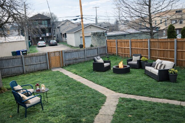 Building Photo - 1515-1517 Summit Street