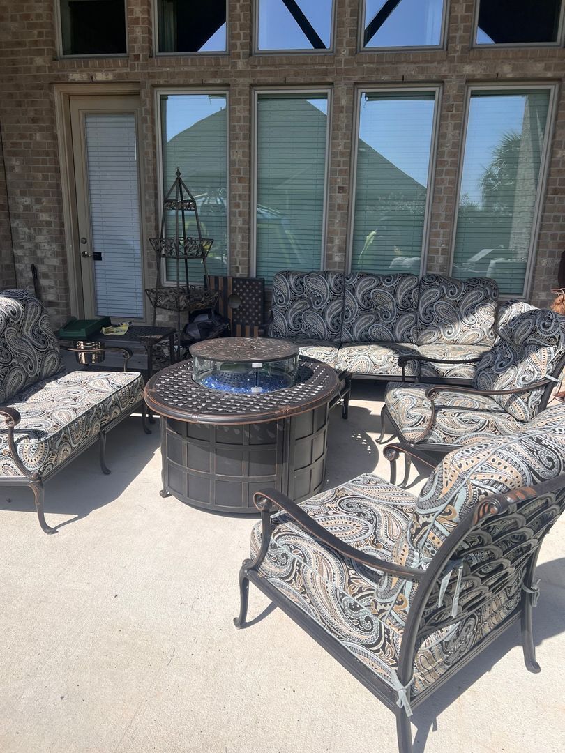 Building Photo - 2301 Noble Pass Ln