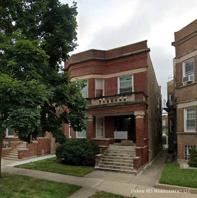 Building Photo - 6134 S St Lawrence Ave